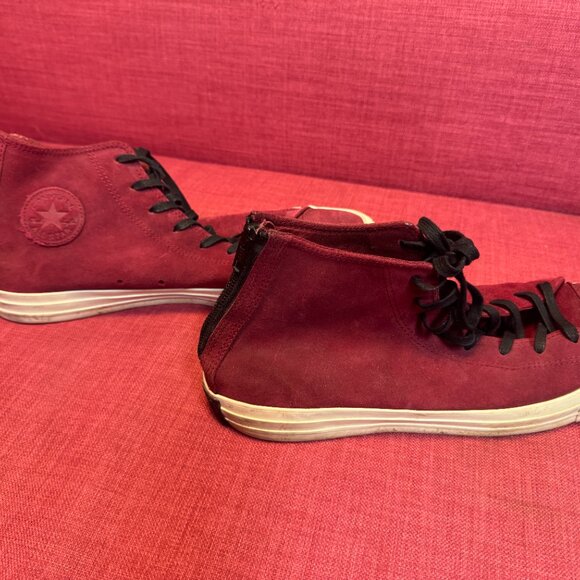 **RARE** Deep Red, Converse Chuck Taylor's, High-Top, Suede, with Back Zip-ins! - Picture 7 of 10
